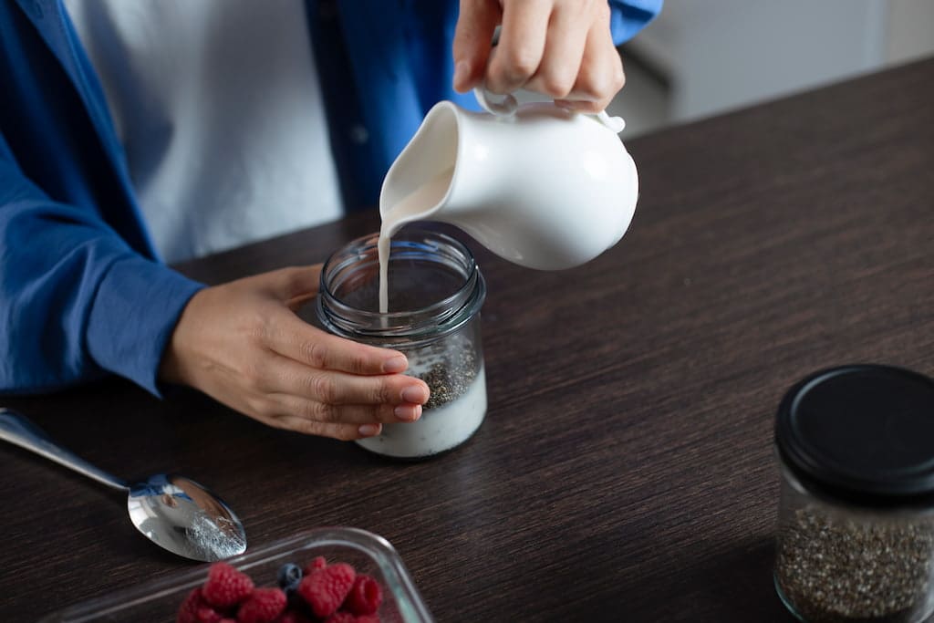 comida-vegana-para-llevar-preparando-postre-vegano